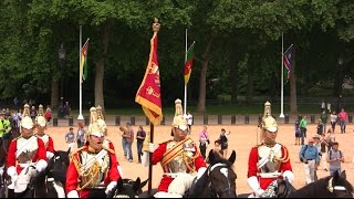 Changing of The Queen&#39;s Life Guard - 5 June 2015