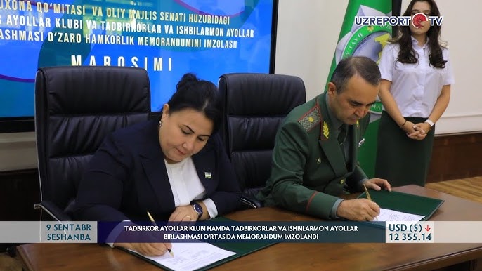 Onlaynda jozibali porno videolarni tomosha qiling Erkak uxlayotganda porno, uning xotini sikiladi