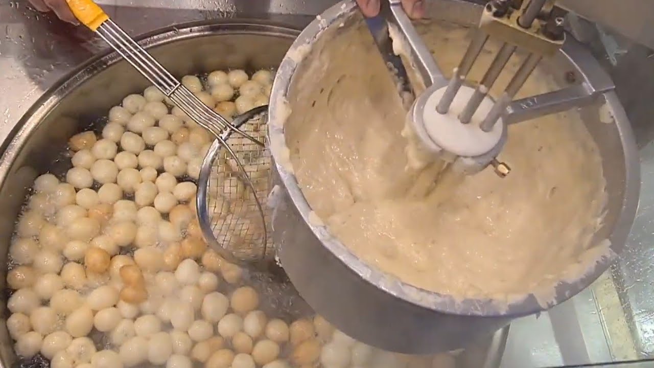 STREET FOOD, FAMOUS TURKISH DESSERT LOKMA, ISTANBUL STREET FOOD, USKUDAR, TURKISH STREET FOOD