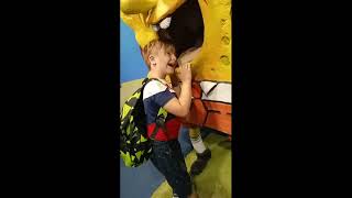 У меня мерс, сиденья есть!!! #shortsvideo #trending #tiktok #2024 #shorts #short #2023 #longlegs#mom