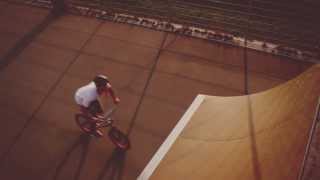 This ain't California - Stuck Between OFFICIAL MUSIC VIDEO