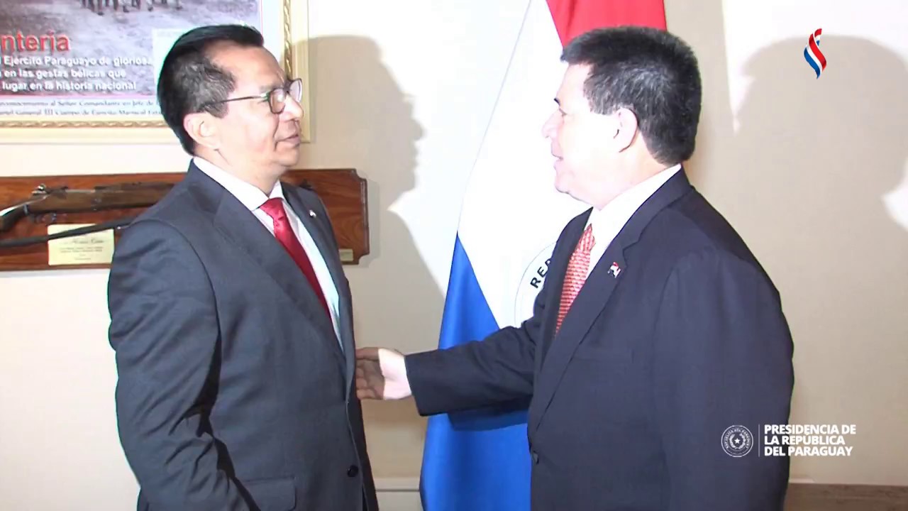 Jefe de Estado recibe a Tadeo Rojas, designado nuevo ministro del Interior - YouTube
