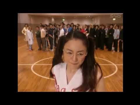 A cheerleader teacher na napahiya
