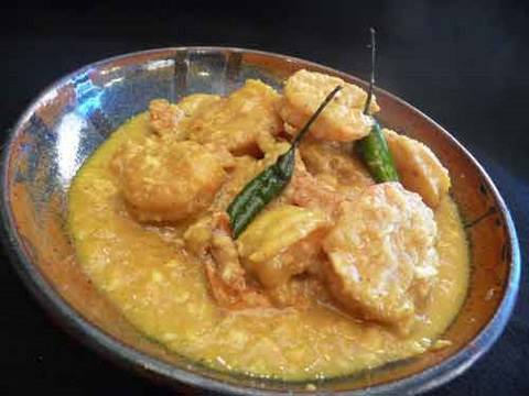 Bengali Shrimp Curry (Chingri Malaikari) Indian Recipe