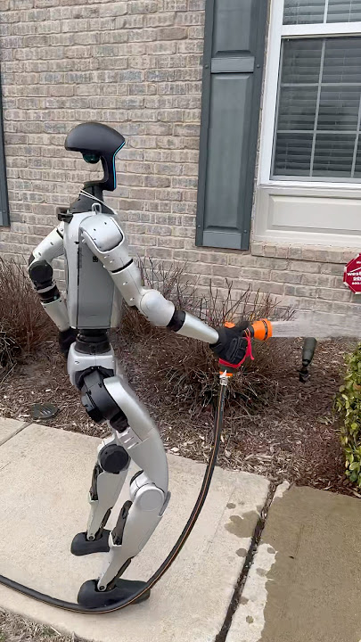 This Robot Lawncare Service SUCKS! - Unitree G1 😂