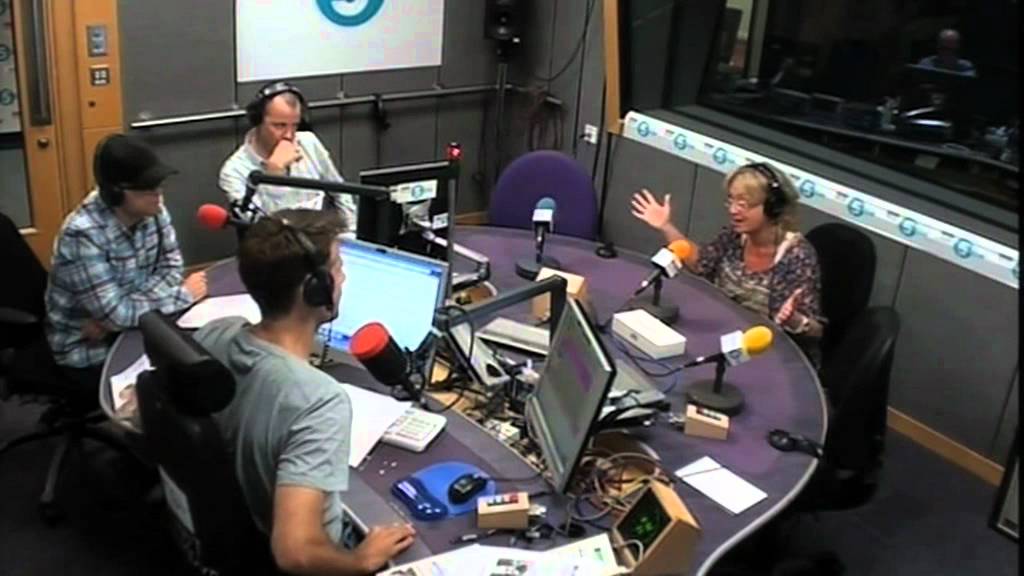 Richard Bacon doubts 'Psychic Sally's' skills