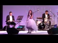 نجمة آراب غوت تالينت نور عثمان خلال أدائها ضمن مهرجان الشارقة القرائي للطفل 2015 نجمة آراب غوت تالينت نور عثمان خلال أدائها ضمن مهرجان الشارقة القرائي للطفل 2015