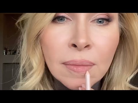 Видео: Новинка — карандаш для губ Glam Liner