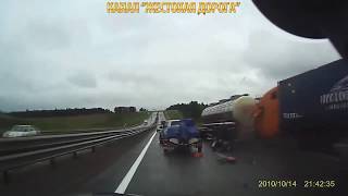 № 7 СТРАШНЫЕ АВАРИИ ГРУЗОВИКОВ И ЛЕГКОВУШЕК! TERRIBLE ACCIDENT TRUCK AND CARS! 事故的卡车和汽车!