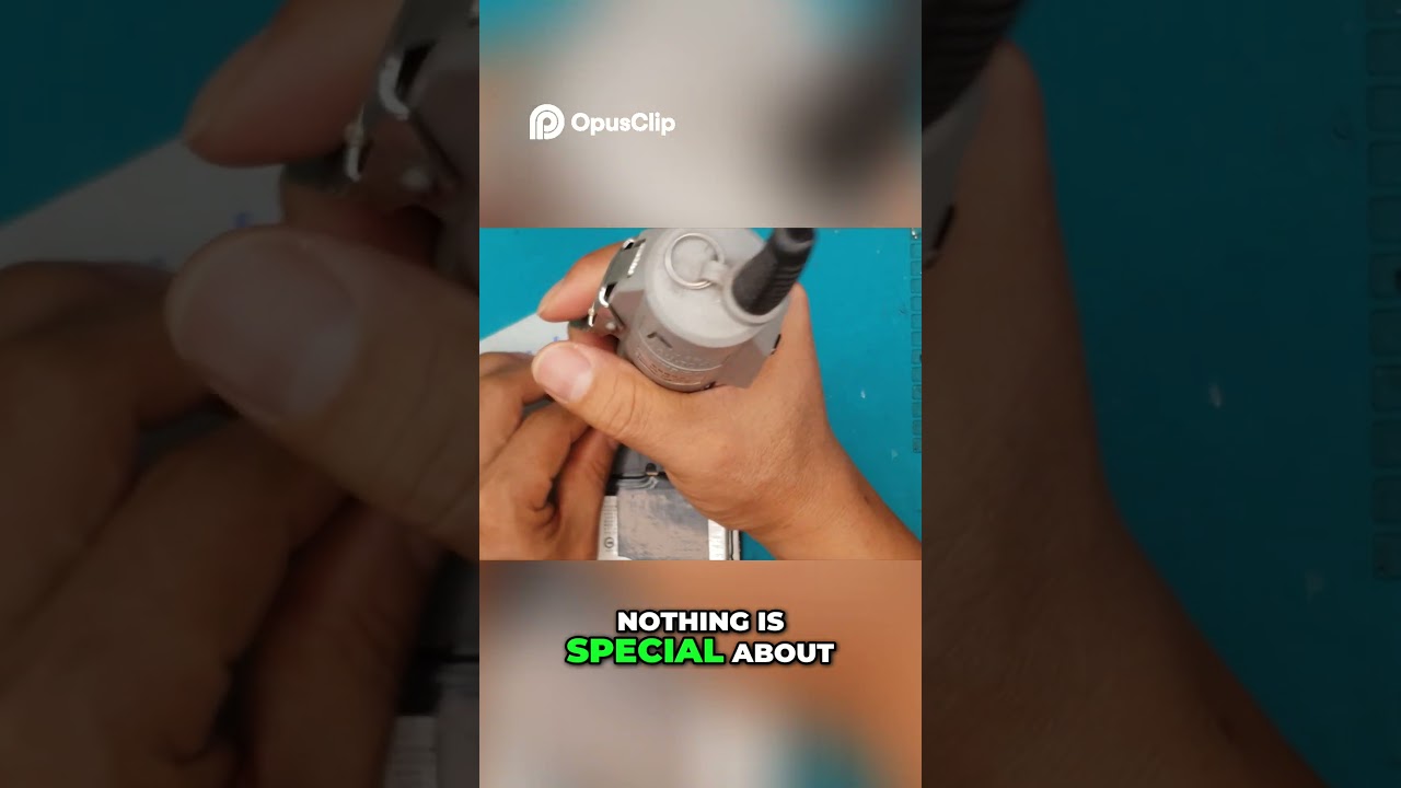 Разборка телефона: демонстрация внутренних компонентов и извлечение батареи | Ремонтный центр в ц...