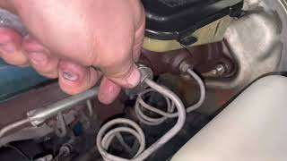 Barry's 1979 Oldsmobile Cutlass Brougham - Replacing the master cylinder, discussing M/C Valving