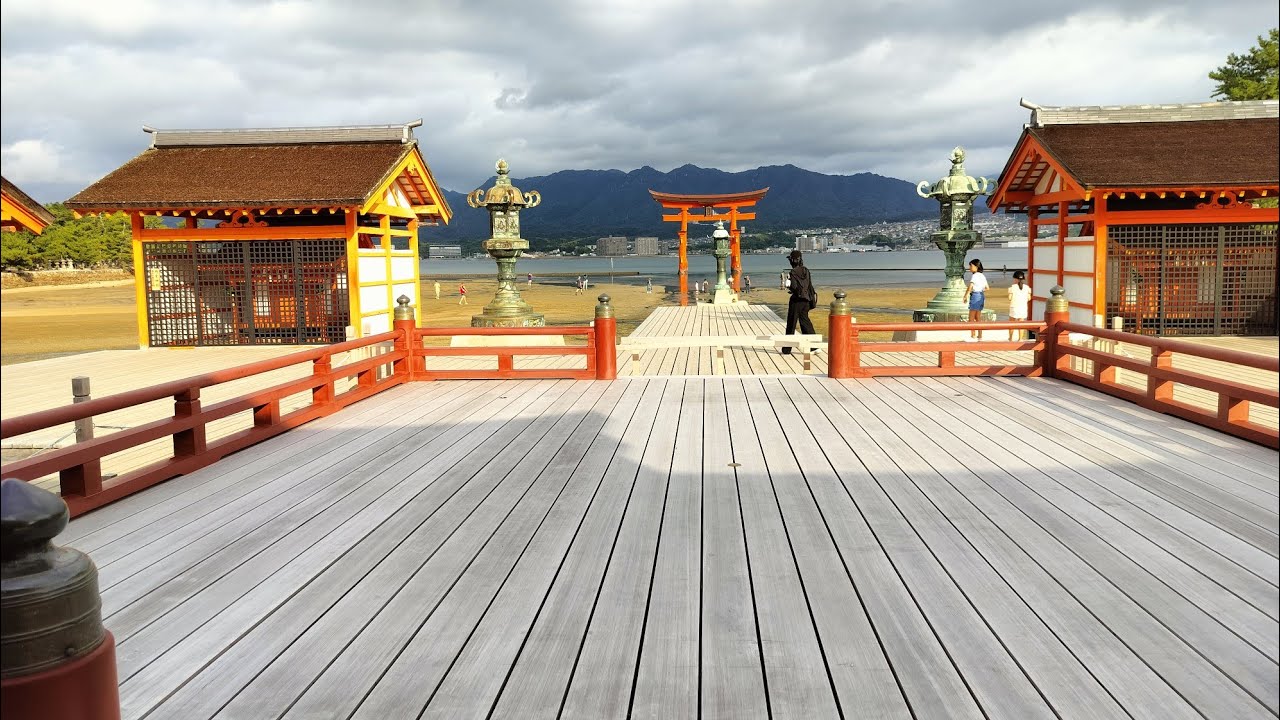 Miyajima hike Hiroshima and Nishiki market of Kyoto 