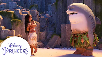 Moana & Maui Silly Moments | Disney Princess