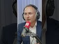 “Zelfs de kapper van de gevangenis mag niet met een schaar in de buurt van Marc Dutroux komen”