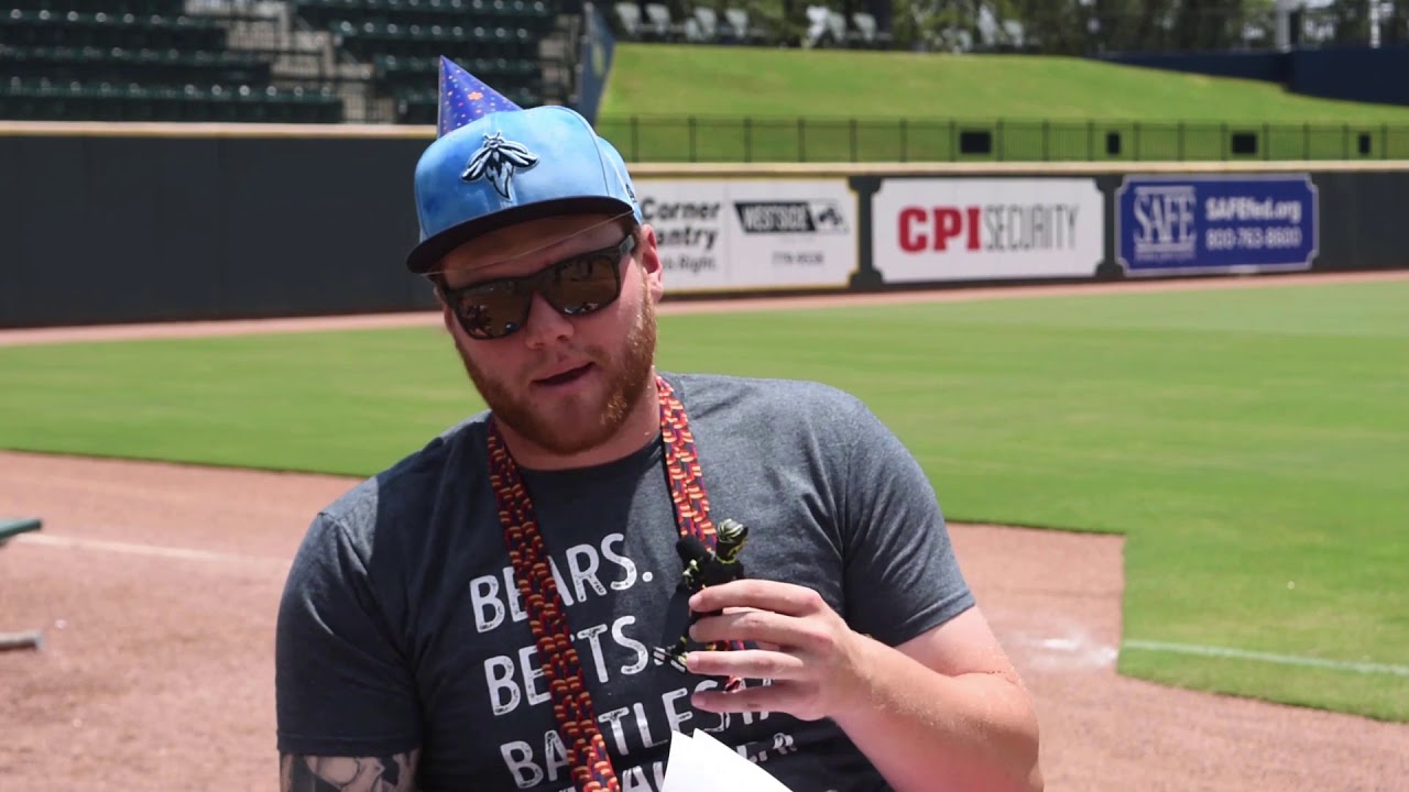Between Mounds: Bullpen With Hutchinson. - YouTube