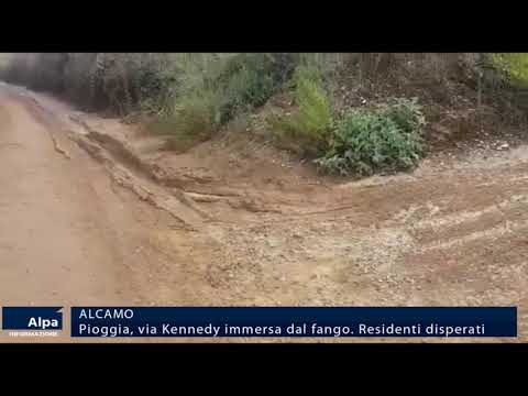 Alcamo, dopo la  pioggia via Kennedy impraticabile per il fango. Residenti disperati