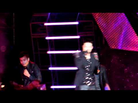 2011[V]LIVE演唱會 周湯豪~好帥!!!