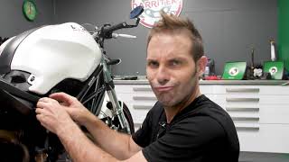 Motorbike diagnosis by Didier / Episode 2 / Ducati Monster 696 / Service lamp lights up