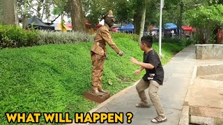 Scary Human Statue Prank. Awesome Reactions