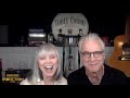 Capture de la vidéo 2022 Induction Announcement Pat Benatar & Neil Giraldo Reaction: Full Interview