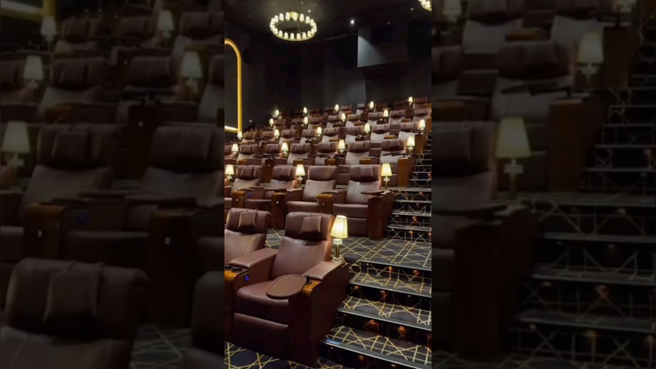 US Cinemas Galaxy Blue Sapphire, Noida | Luxurious Experience | US cinemas Experience Vlog