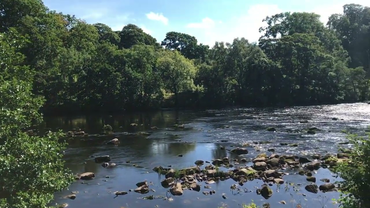 Lunch break at the bath house remains
