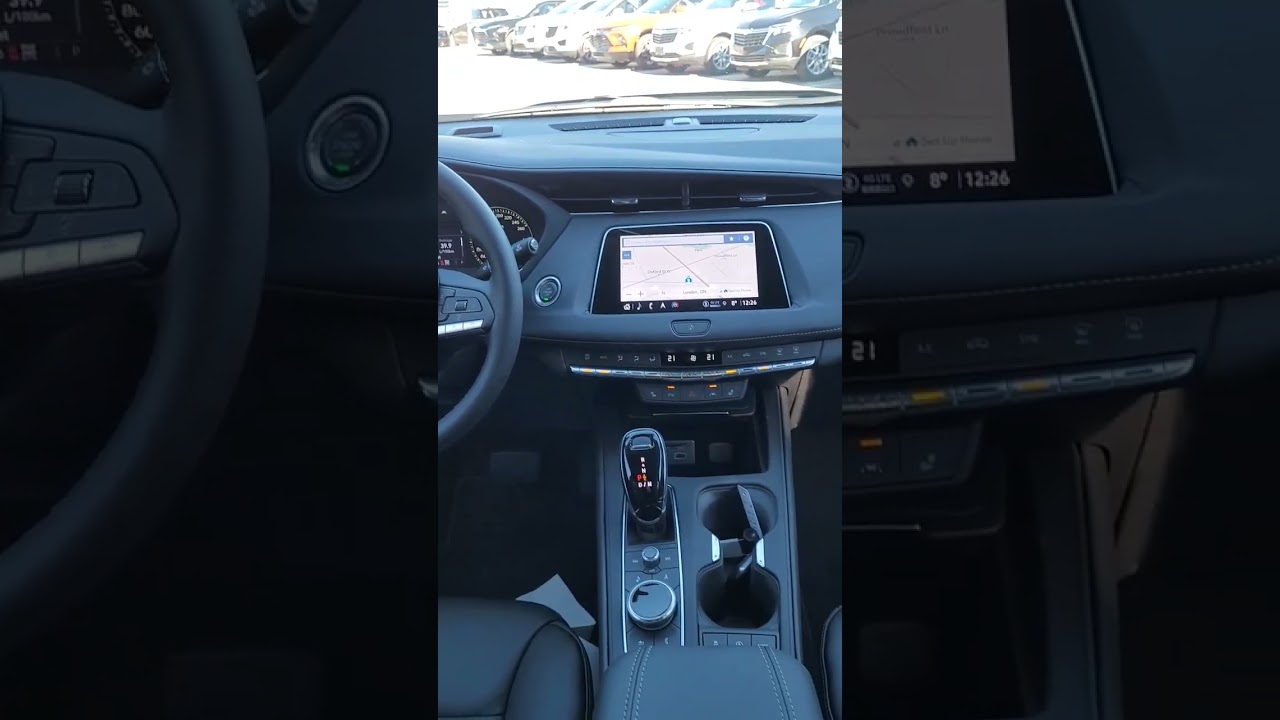 2023 Cadillac XT4 Premium Luxury interior