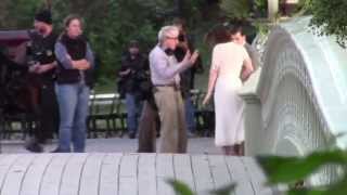 Kristen Stewart & Jesse Eisenberg on set with Woody Allen in Central Park (italian titles)