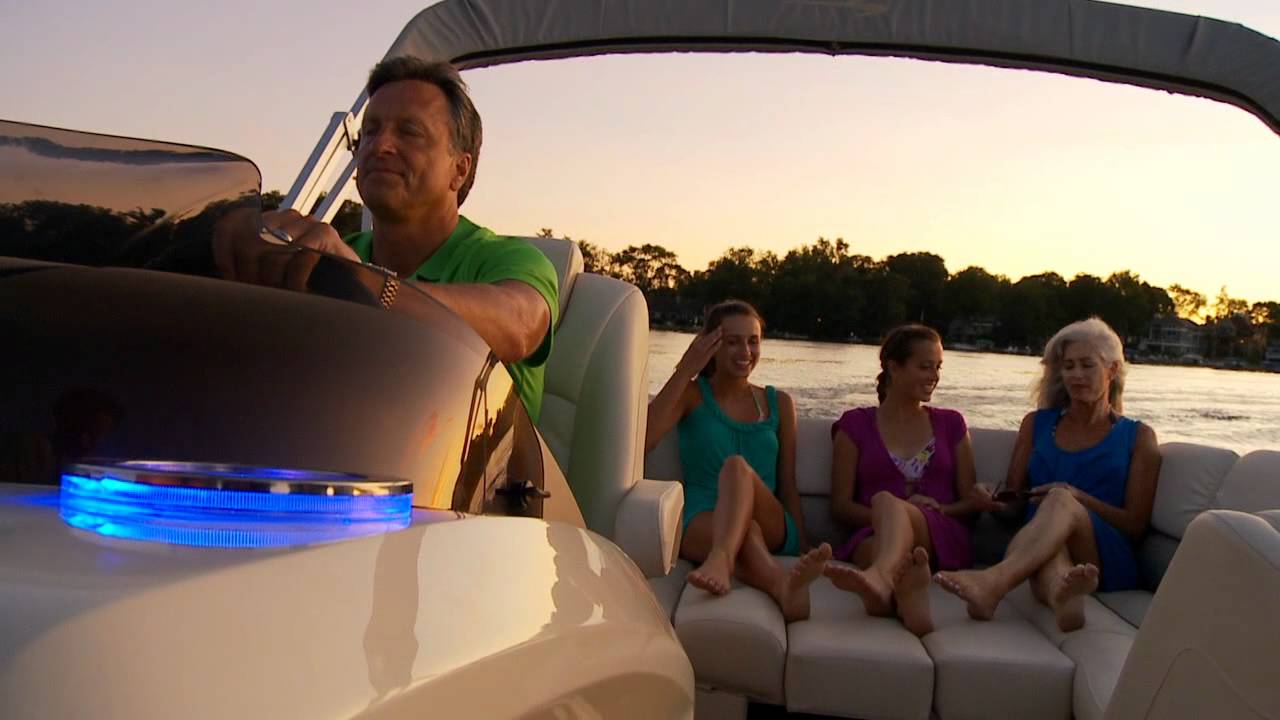 Bennington R2550 RCLC Pontoon Boat