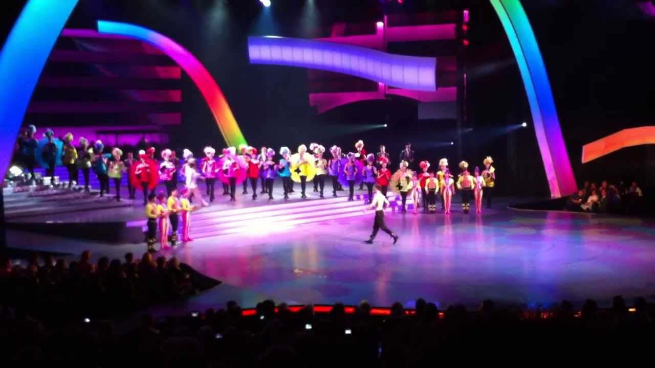 Show Me - Friedrichstadt-palast - Bows - YouTube