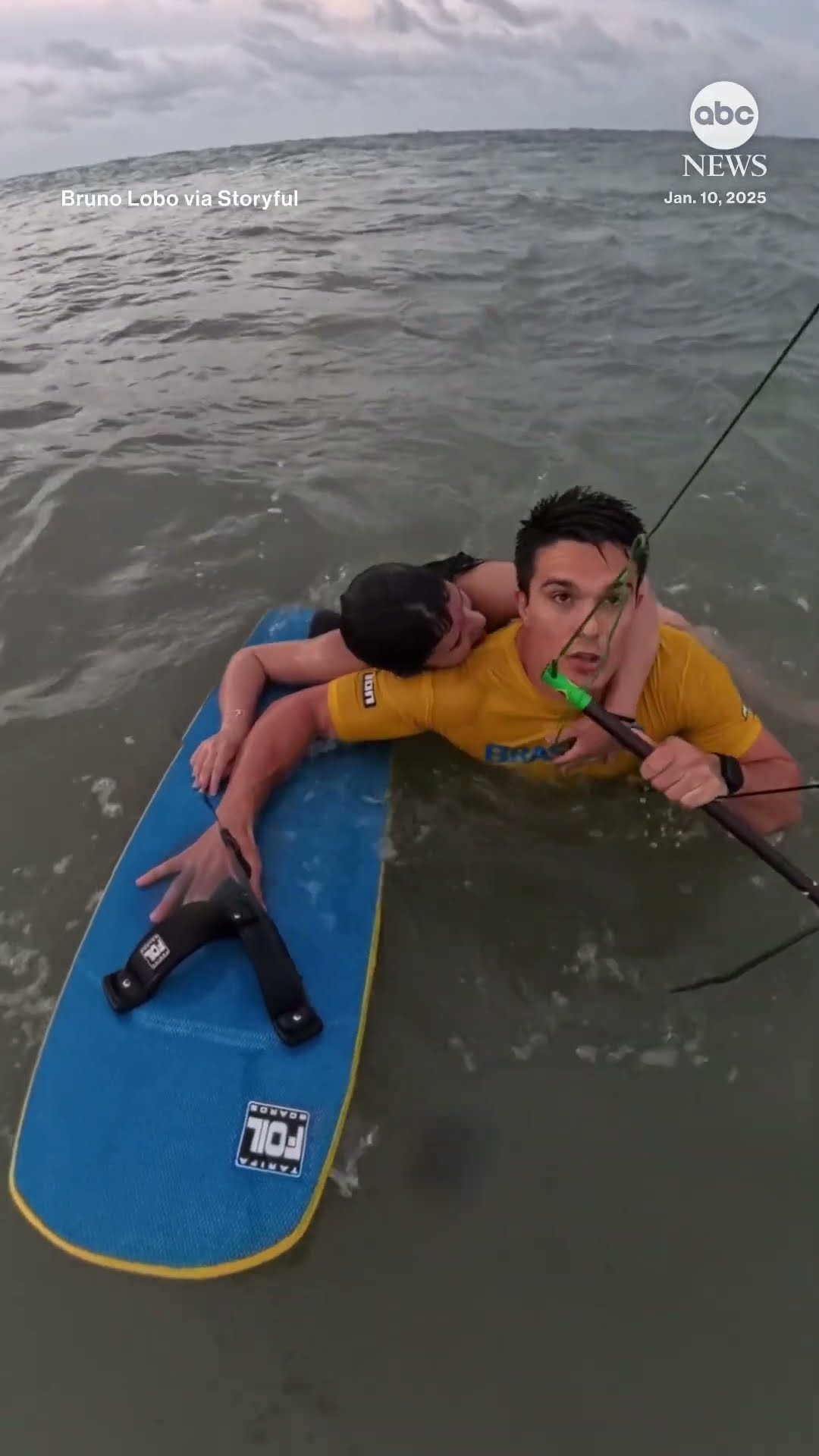 Dramatic moment Olympic kitesurfer rescues drowning woman - ABC News