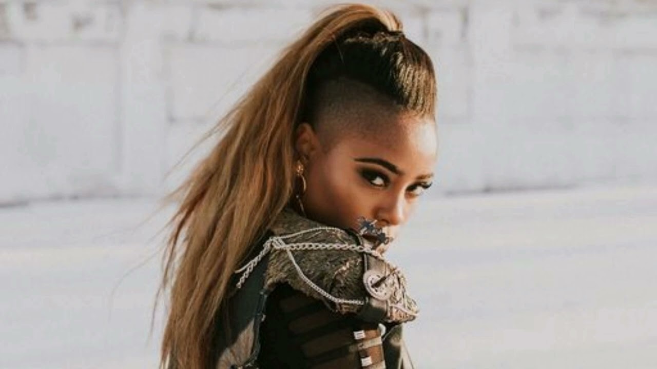 Janine The Machine - Warrior (Rihanna Demo)