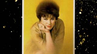 Patsy Cline - Three Cigarettes In An Ashtray.avi