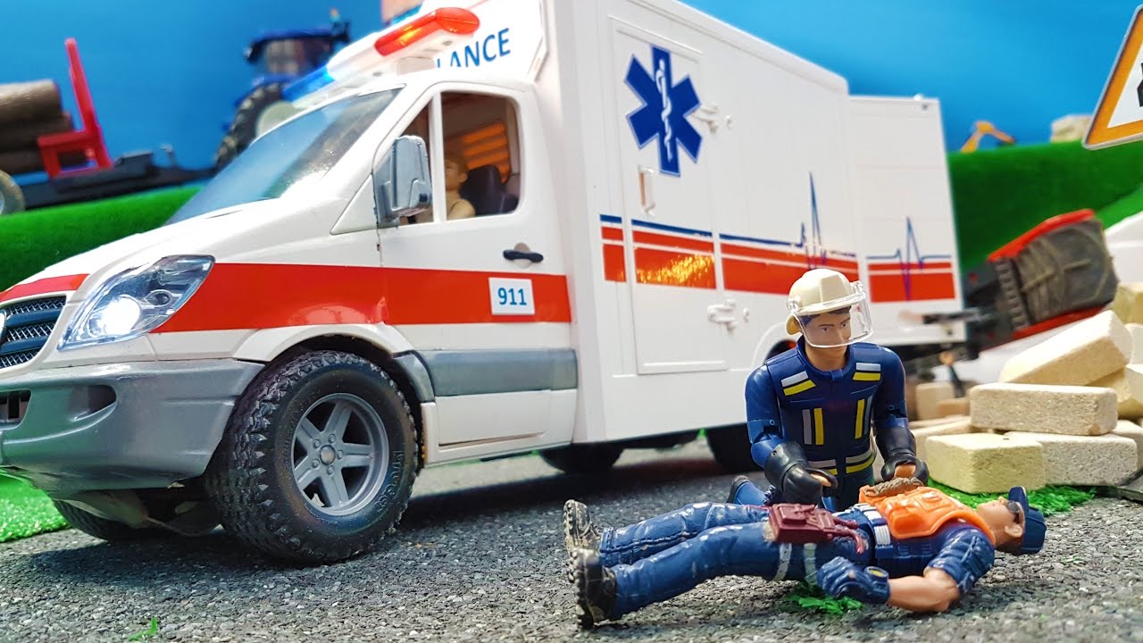 Ambulance BRUDER trucks toys in action! Construction company fail crash
