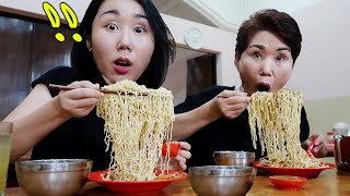 Kenapa orang Korea makan mie terus?🤷‍♂️ Ini rasanya beda kan~😜