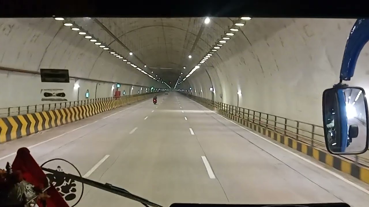 bhartiya rastriya raajmarg  pradhikaran sidhi Tunnel m.p.runway