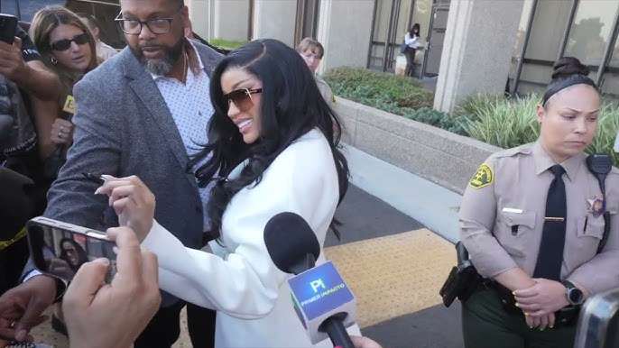 Cardi B on her 3rd Day in Court - Is facing a civil lawsuit from former security guard Emani Ellis - YouTube