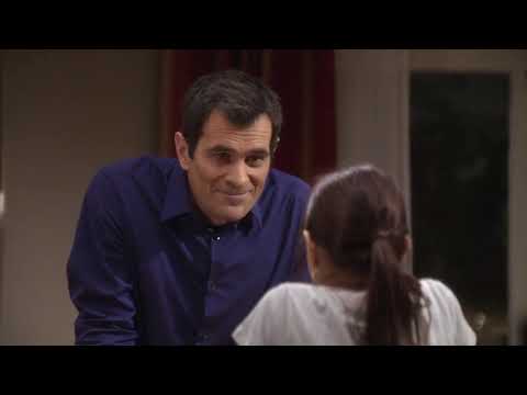 Modern Family 1x14 Claire Gets Angry At Her