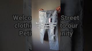 The best ripped mom jeans for short women (I am 4'11/150cm) #petitefashion