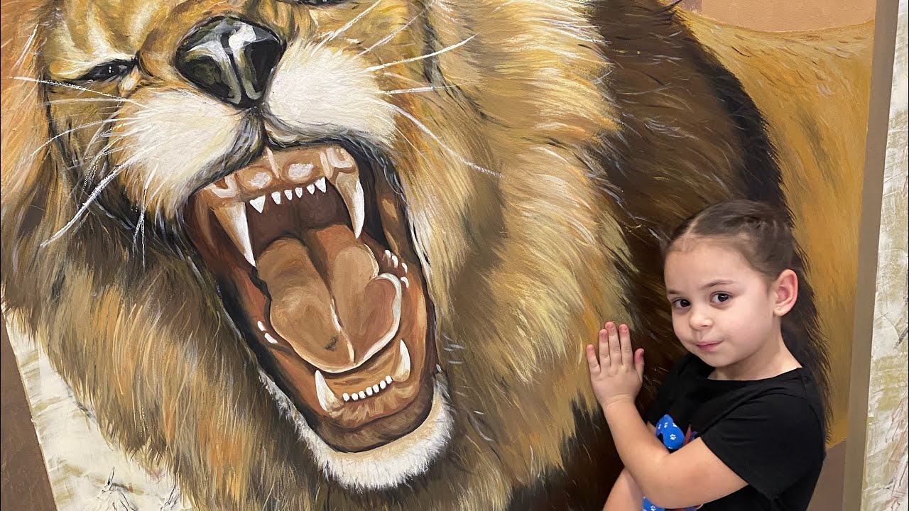 Львів. Розважальний центр «Нарнія».