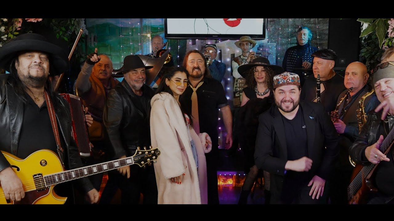 Баба аузына сидит видео