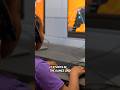 How online groups target kids