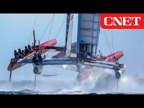 World';s Most Advanced Hydrofoil Boats Fly Above Water