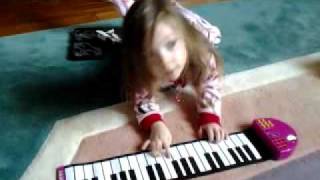 Gabs's new Hello Kitty piano screenshot 5