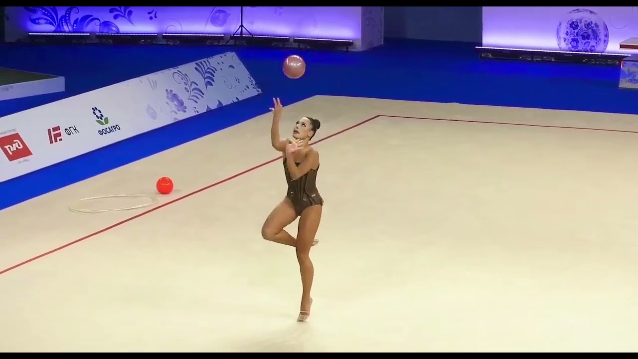 Lala Kramerenko Ball 2026 🤎🩷 24.400