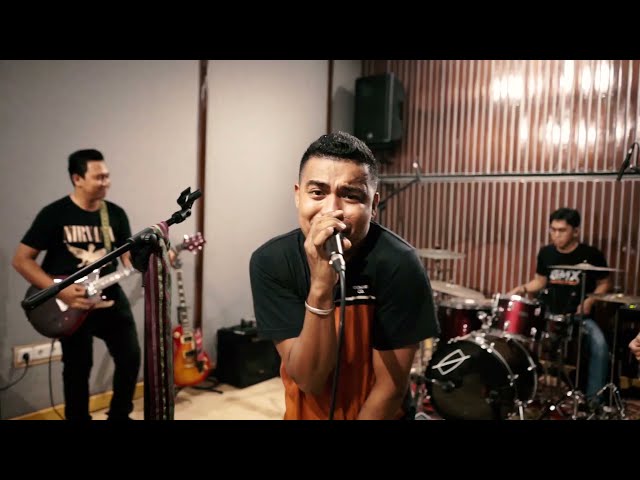 PAPA PROJECT - MELOMPAT LEBIH TINGGI (SHEILA ON 7 COVER) class=