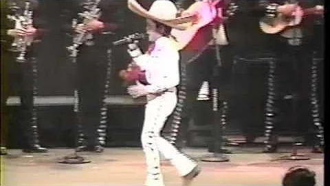 Gerardito Fernandez con Mariachi Clasico- A Cuidar...