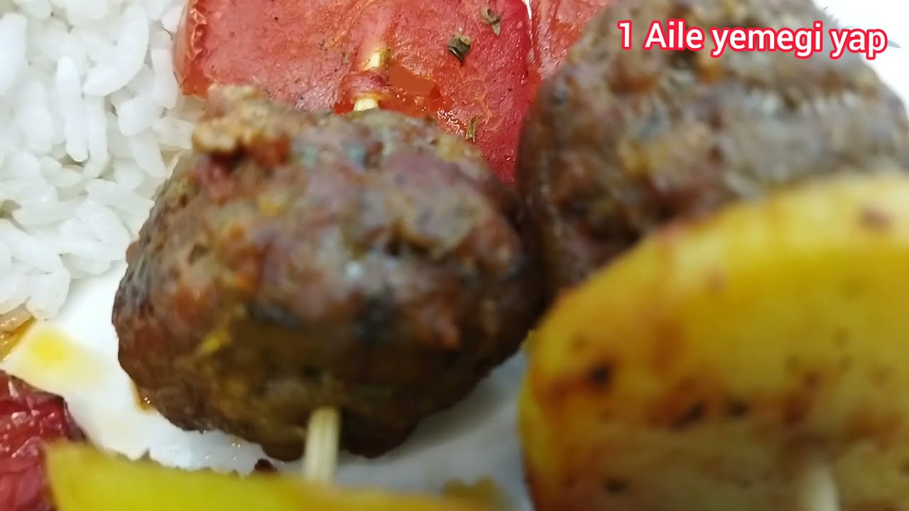 Fırında Köfte Şiş Tarifi Nasıl Yapılır? / Yemek Tarifleri / Kolay Fırında Köfte Şiş Tarifi / Köfte