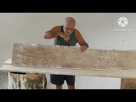 TABLE FOR MAKING PLASTER MOLDINGS,