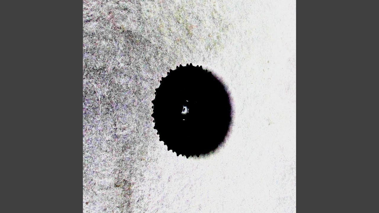 BLACK auf YouTube ansehen BLACK auf YouTube ansehen